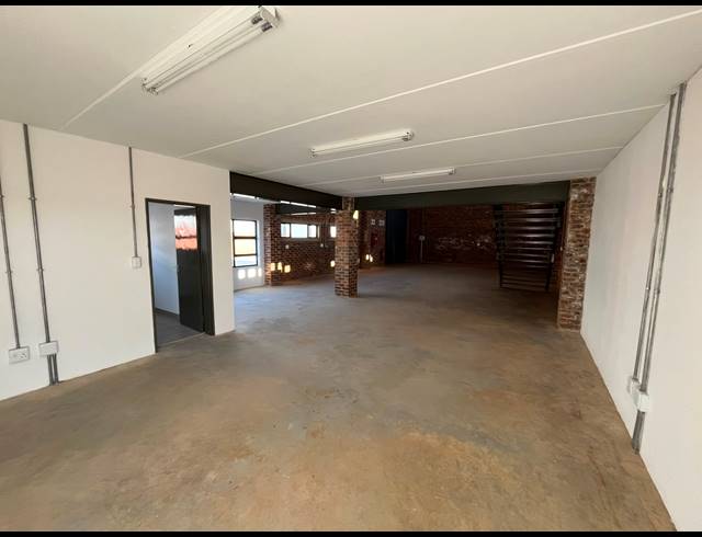 227M² WAREHOUSE TO LET IN DALPARK